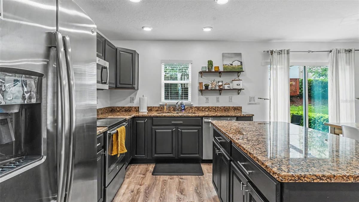 3806 EXETER LANE — photo 9 of 32