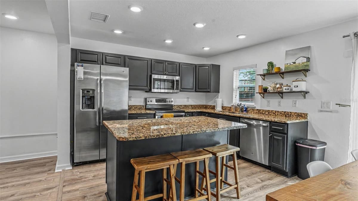 3806 EXETER LANE — photo 8 of 32