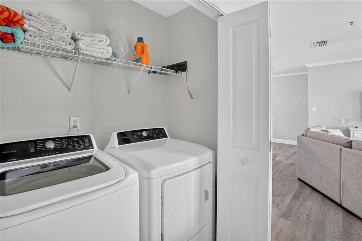 4045 CROCKERS LAKE BOULEVARD — photo 21 of 32