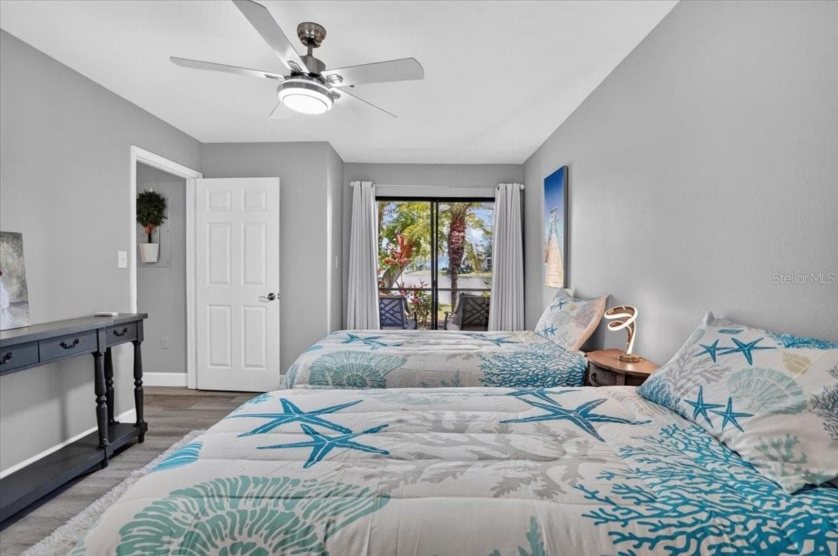 4045 CROCKERS LAKE BOULEVARD — photo 17 of 32