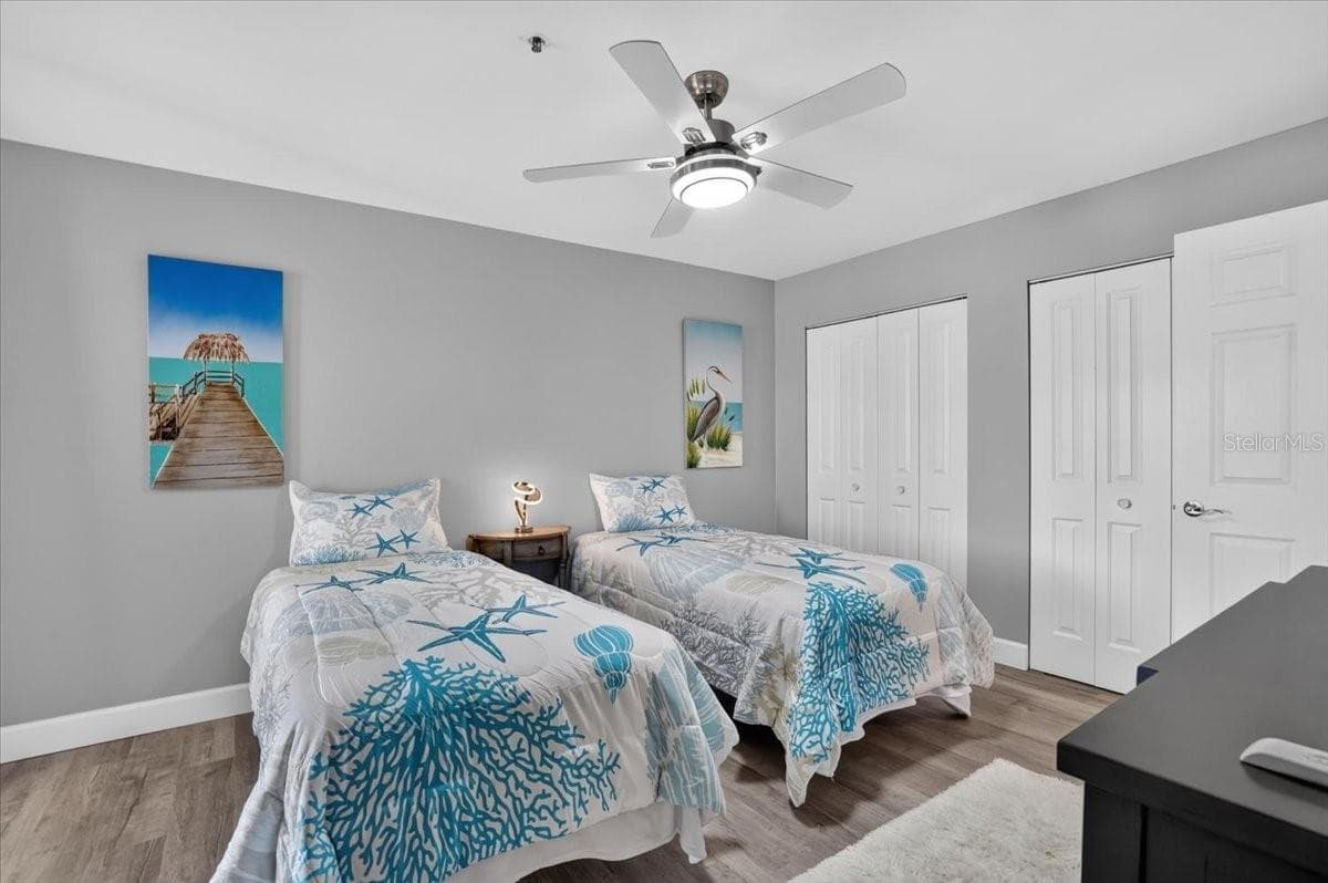 4045 CROCKERS LAKE BOULEVARD — photo 16 of 32