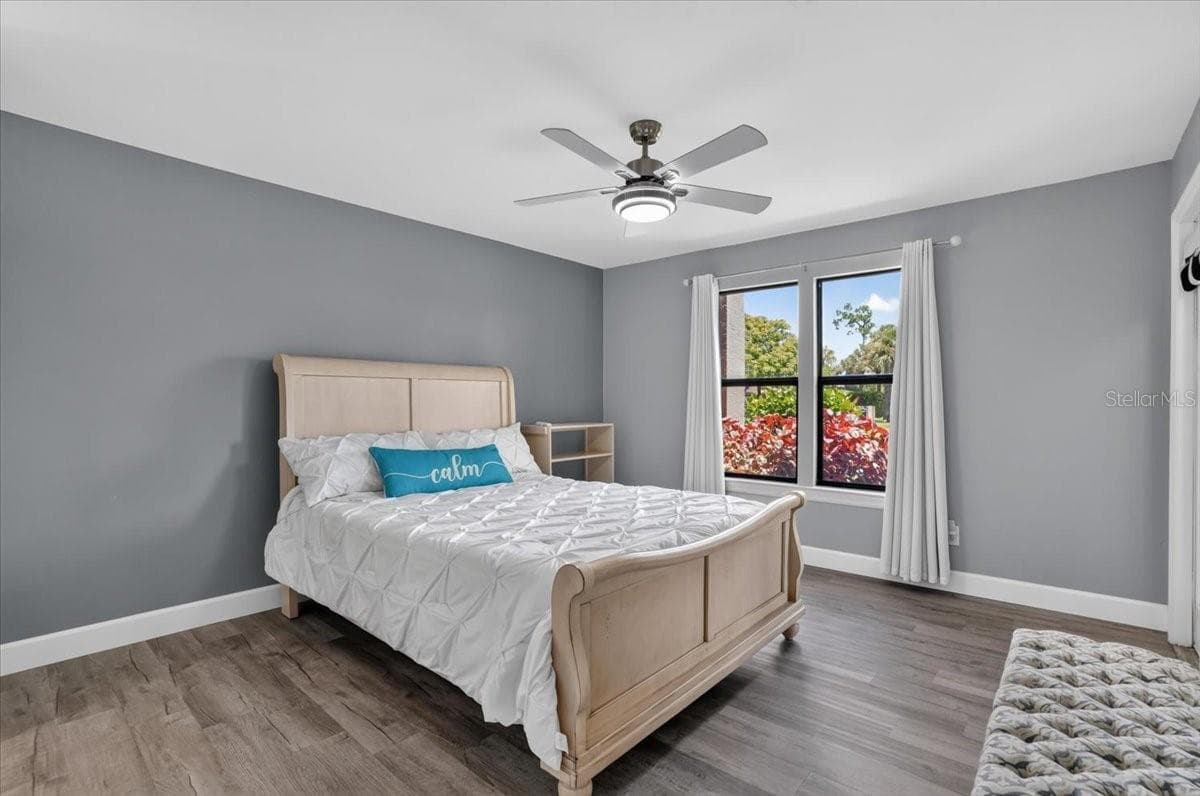 4045 CROCKERS LAKE BOULEVARD — photo 11 of 32