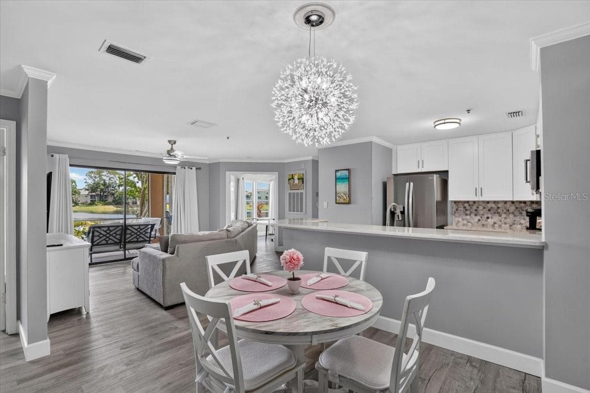4045 CROCKERS LAKE BOULEVARD — photo 4 of 32