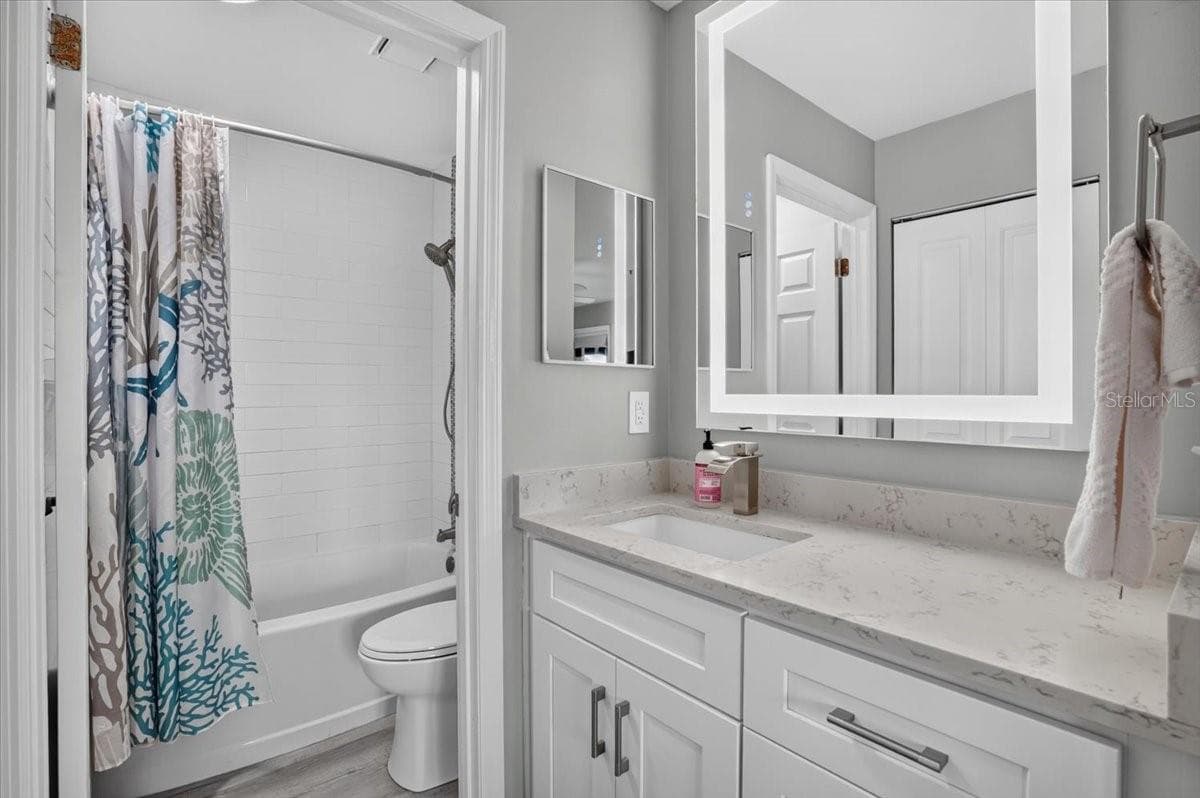 4045 CROCKERS LAKE BOULEVARD — photo 14 of 32