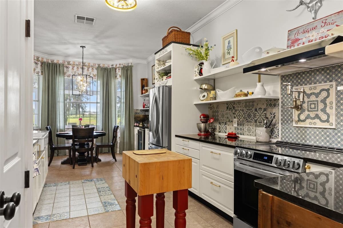 14050 GRANDEUR WAY — photo 9 of 63