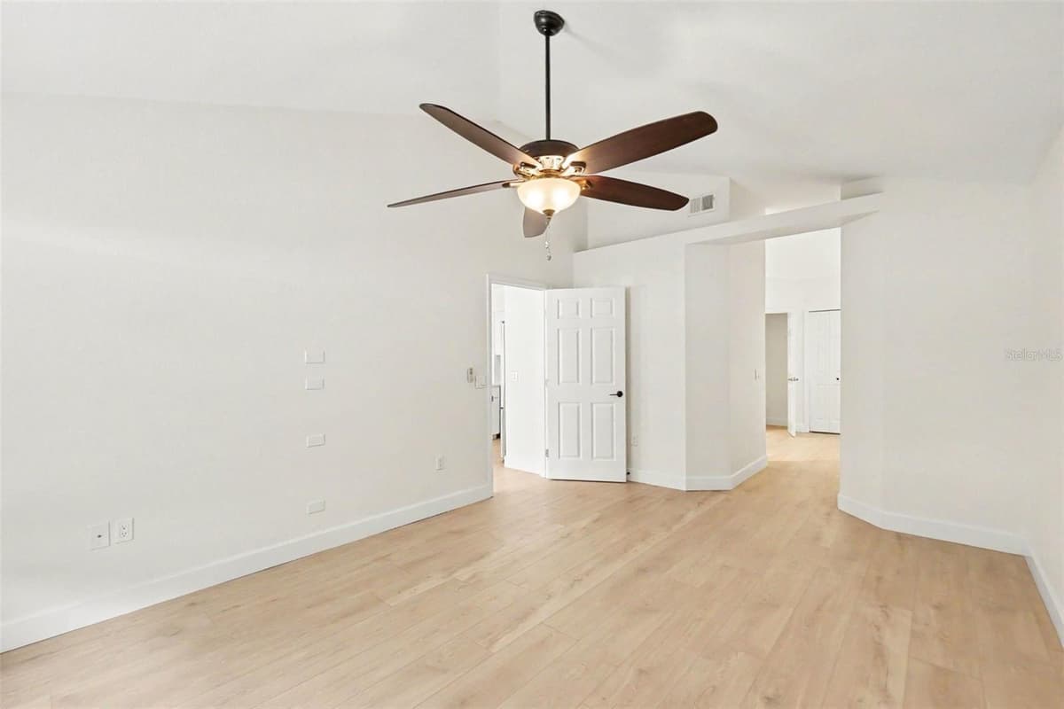 7231 REMINGTON OAKS DRIVE — photo 16 of 30