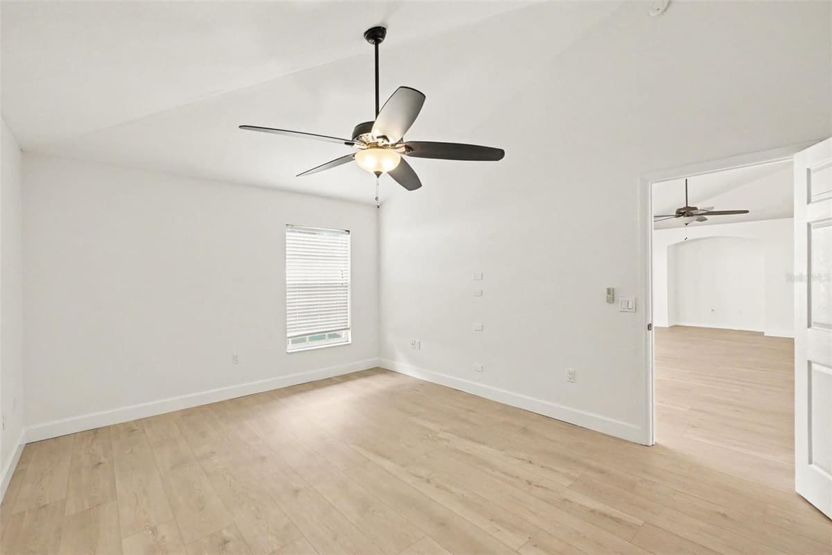 7231 REMINGTON OAKS DRIVE — photo 19 of 30