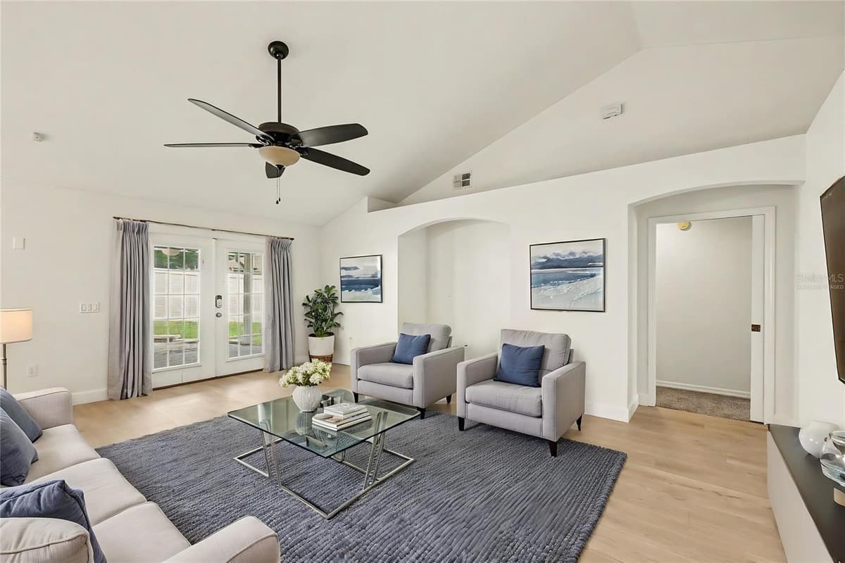 7231 REMINGTON OAKS DRIVE — photo 2 of 30