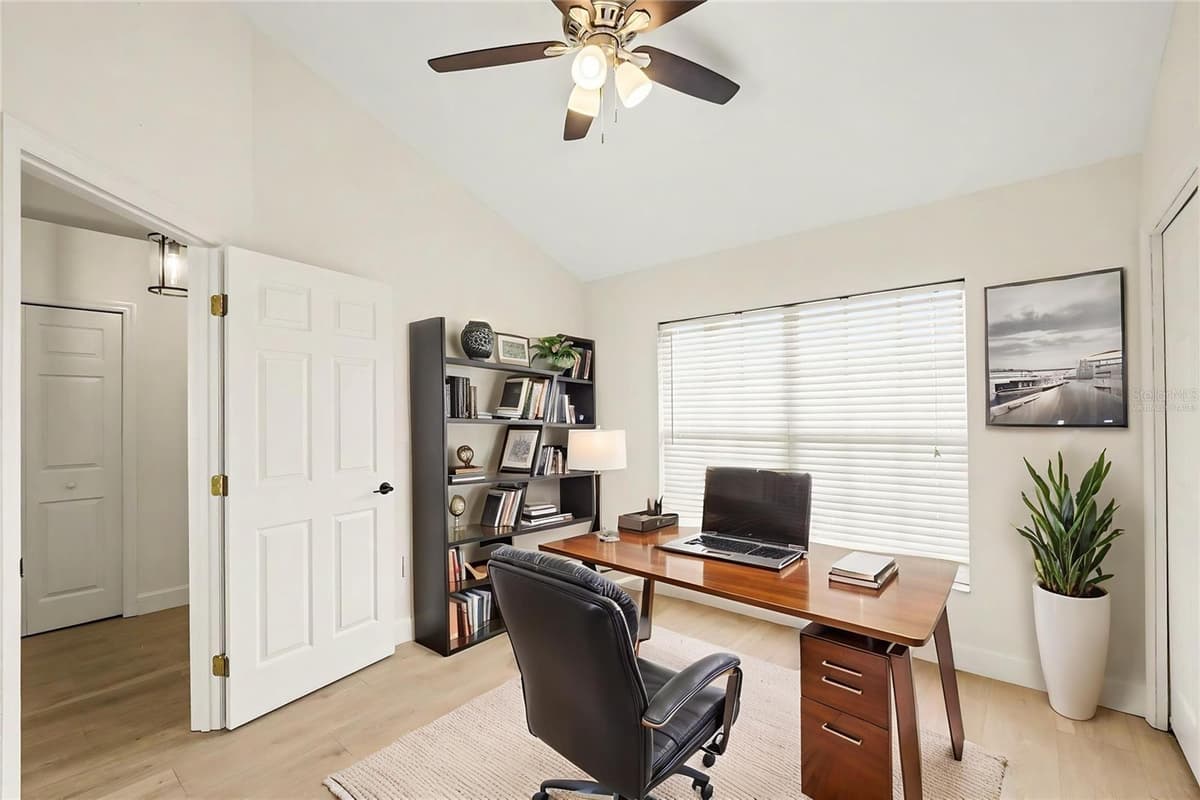 7231 REMINGTON OAKS DRIVE — photo 12 of 30