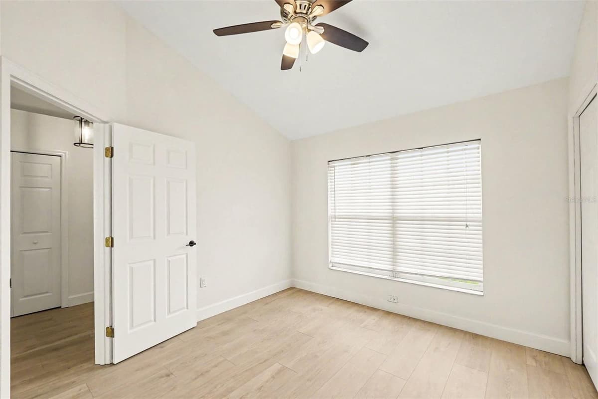 7231 REMINGTON OAKS DRIVE — photo 13 of 30