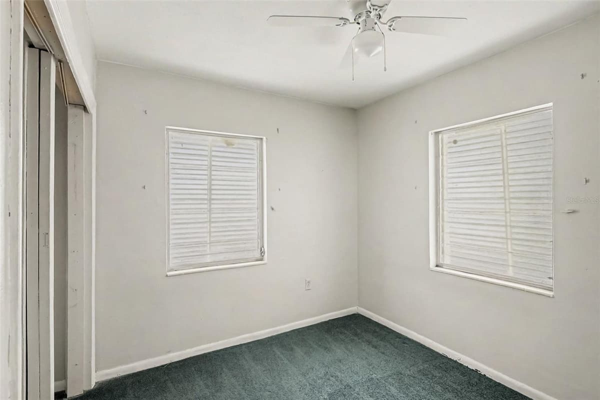 21422 MALLORY AVENUE — photo 20 of 27