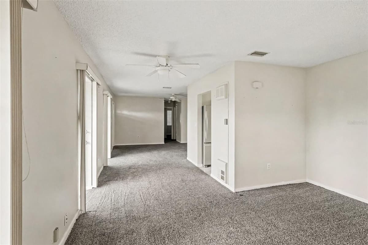 21422 MALLORY AVENUE — photo 13 of 27