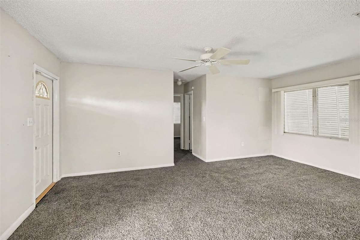 21422 MALLORY AVENUE — photo 18 of 27