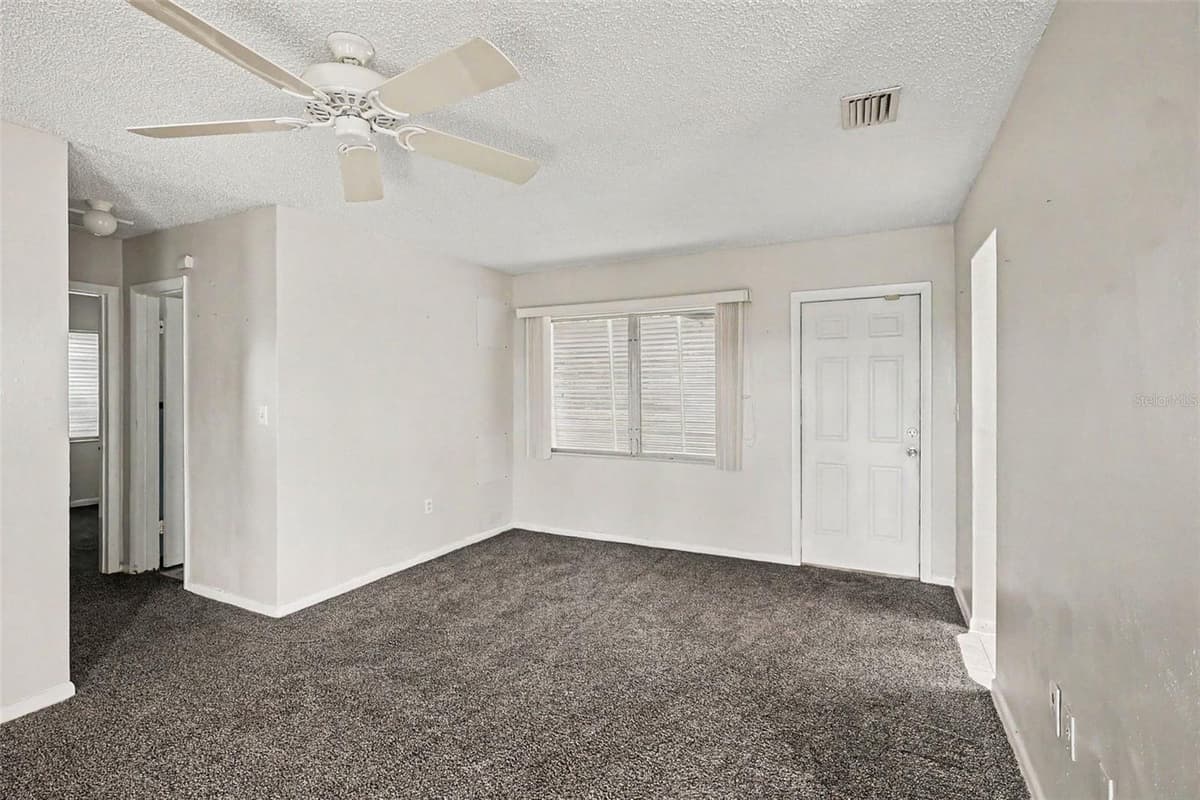 21422 MALLORY AVENUE — photo 16 of 27