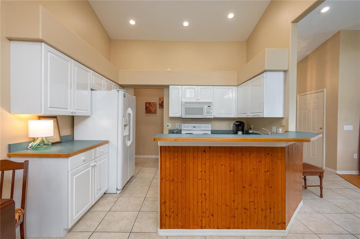 5667 WATER OAK LANE — photo 7 of 28
