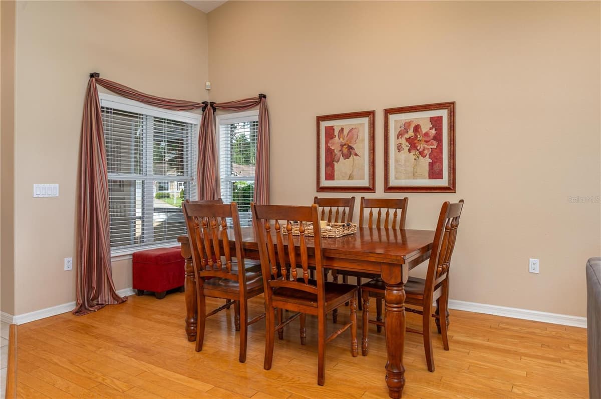 5667 WATER OAK LANE — photo 5 of 28