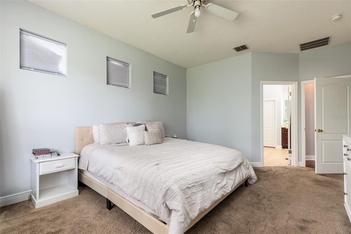 5421 GEMGOLD COURT — photo 17 of 35