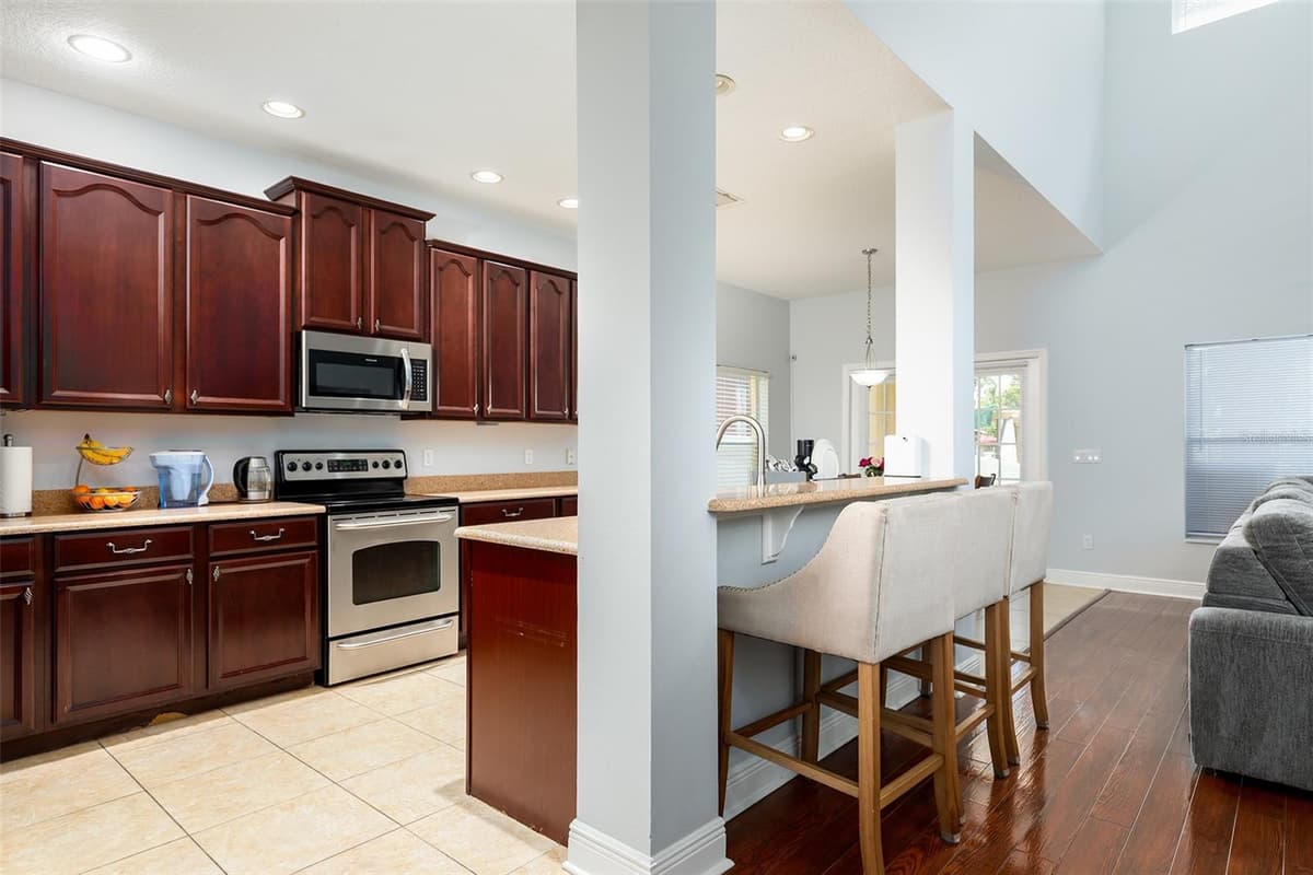 5421 GEMGOLD COURT — photo 8 of 35