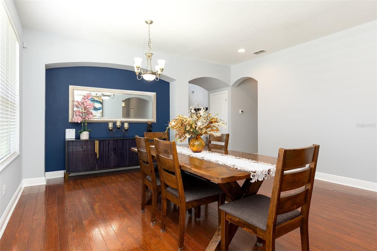 5421 GEMGOLD COURT — photo 4 of 35