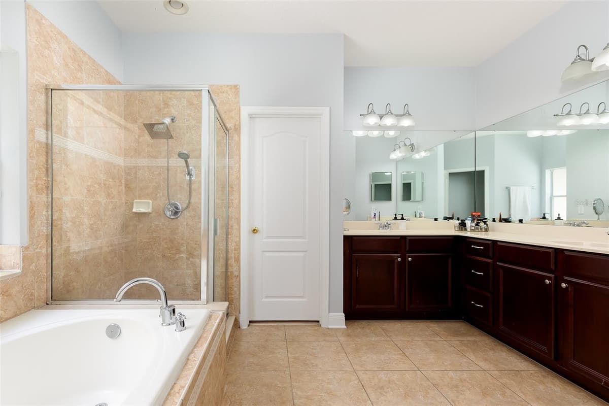 5421 GEMGOLD COURT — photo 18 of 35