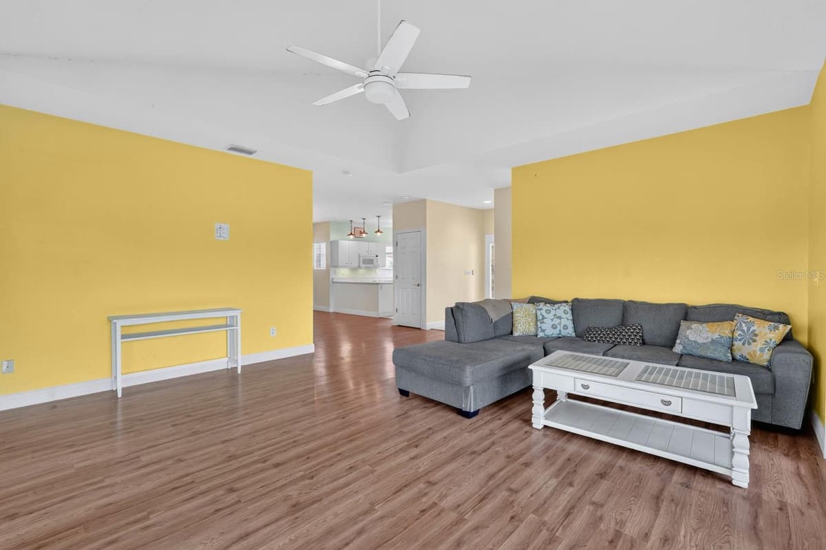 31 MAGNOLIA DRIVE — photo 14 of 43