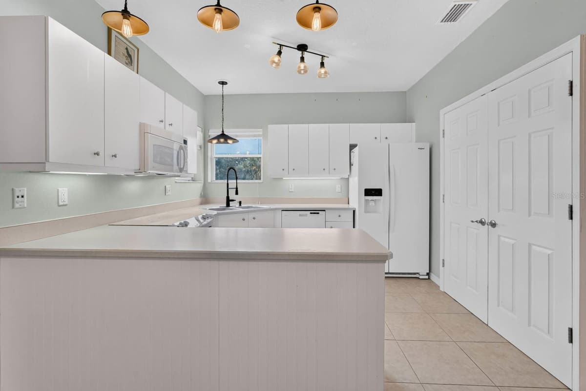 31 MAGNOLIA DRIVE — photo 4 of 43