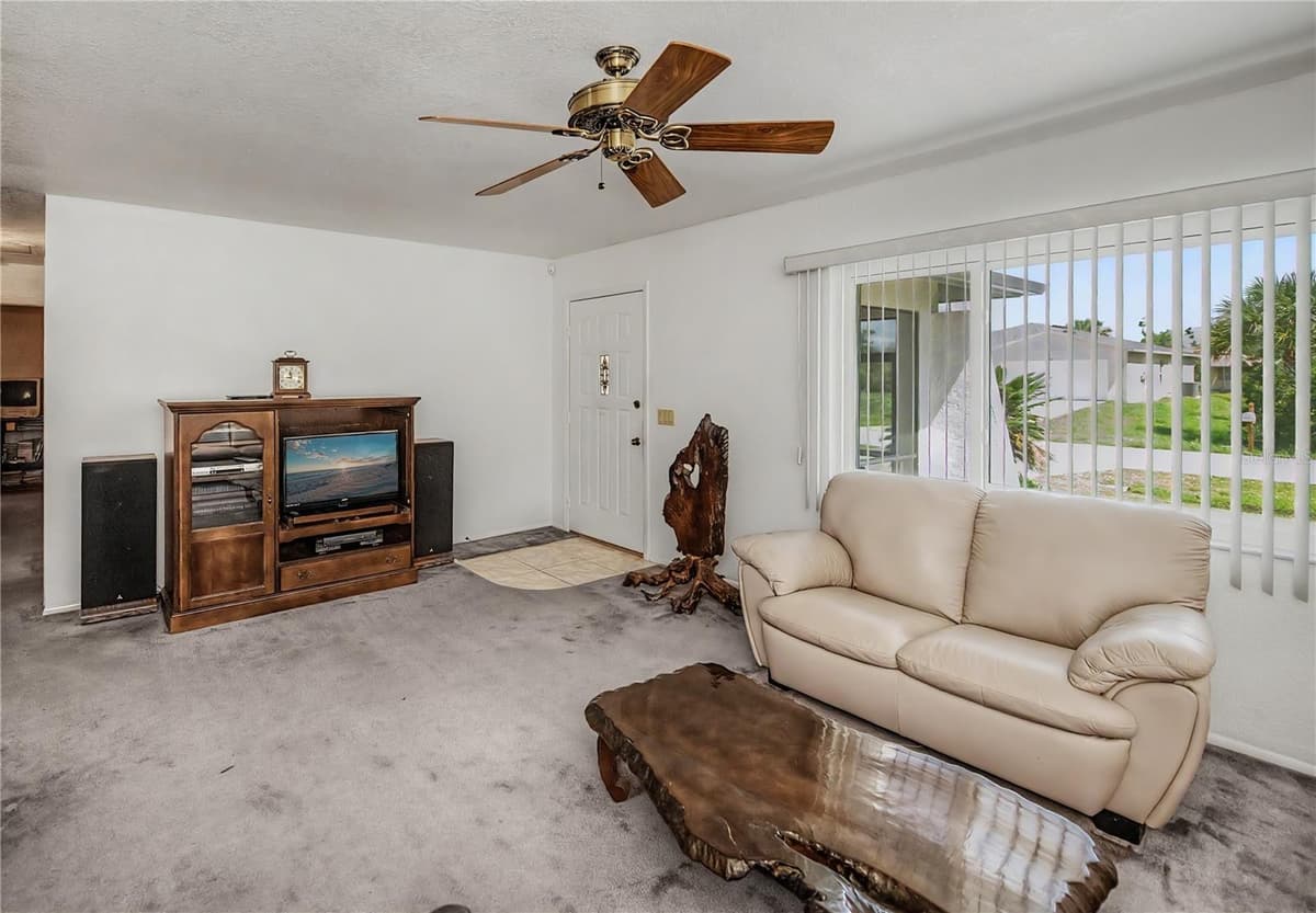 20255 LORENZO AVENUE — photo 19 of 55