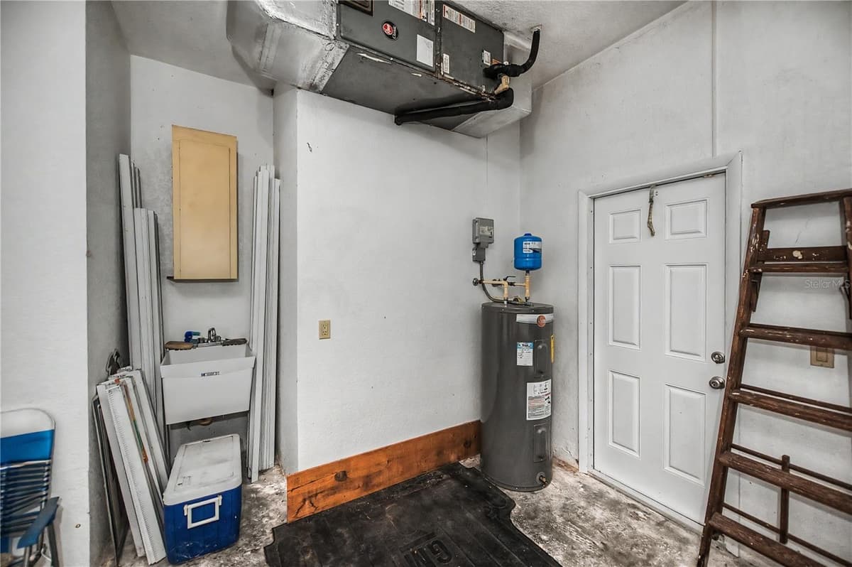 20255 LORENZO AVENUE — photo 43 of 55