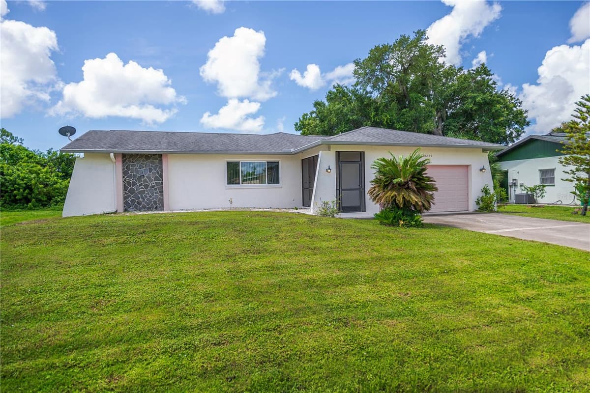 20255 LORENZO AVENUE — photo 4 of 55