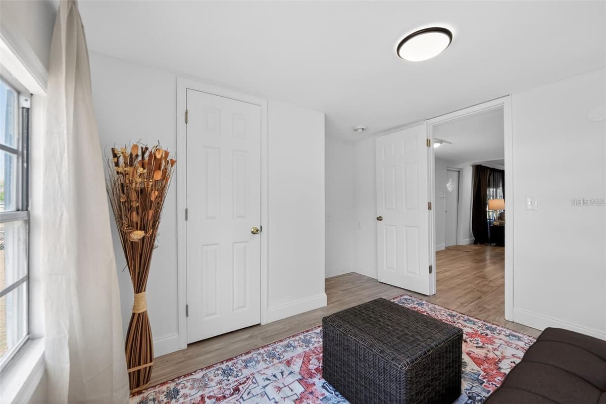 2944 PALM CIRCLE — photo 13 of 34