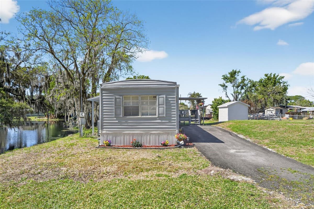 2944 PALM CIRCLE — photo 1 of 34