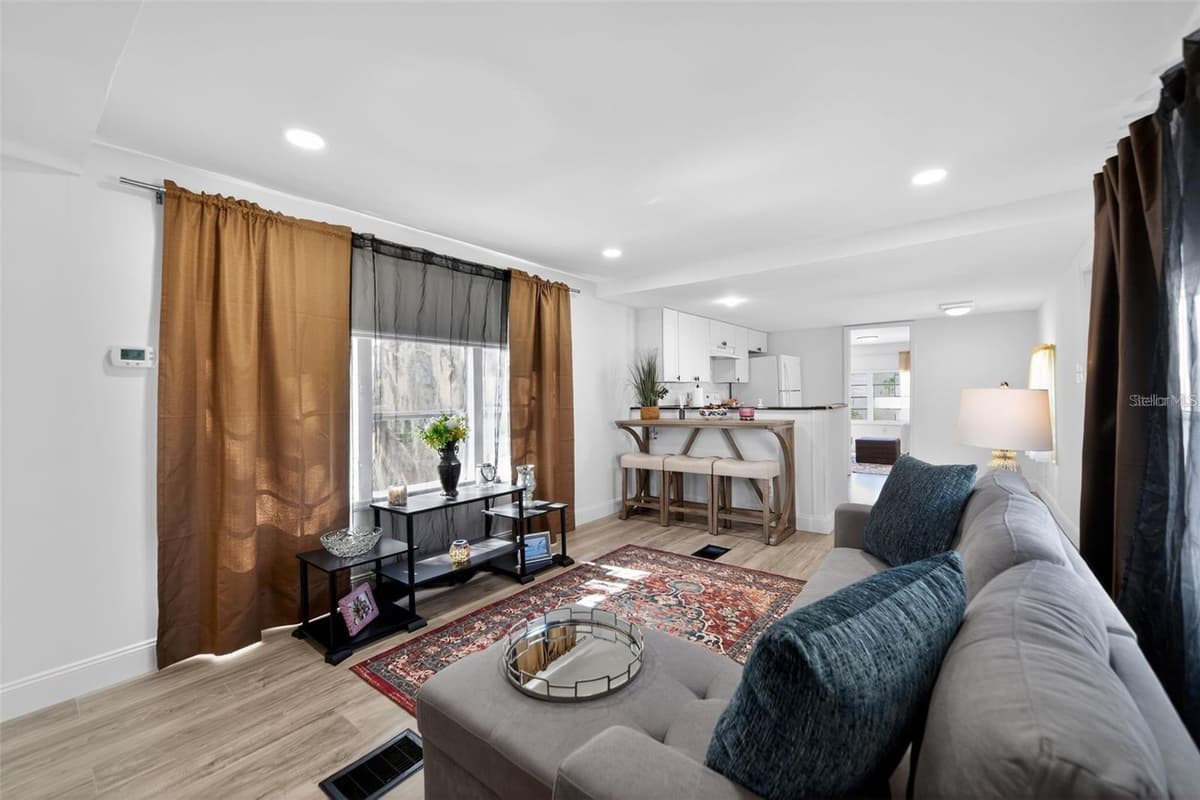 2944 PALM CIRCLE — photo 16 of 34