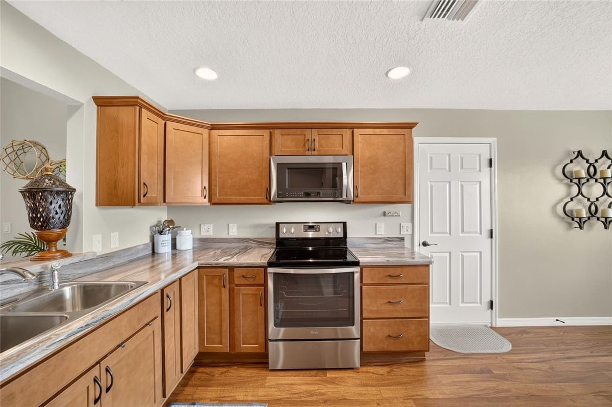 3011 SPANISH MOSS WAY — photo 36 of 70