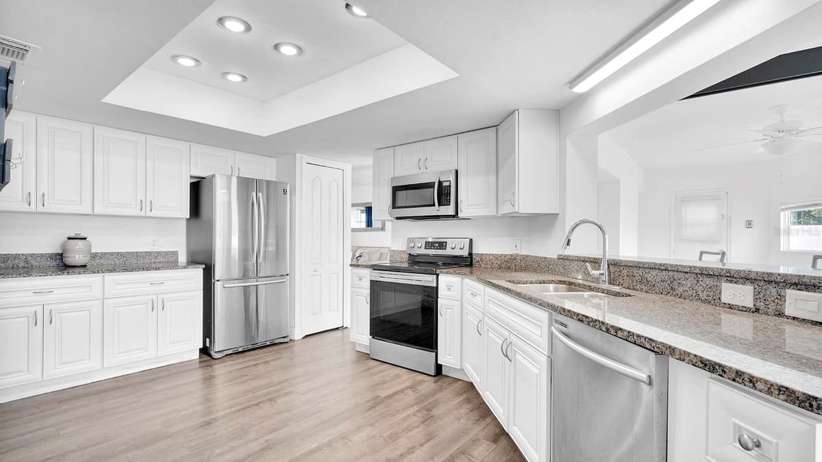 1160 MANITOBA STREET — photo 13 of 53