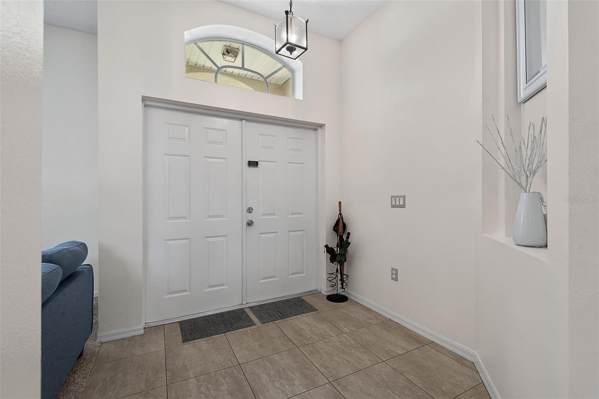 3 RUSSMAN LANE — photo 2 of 69