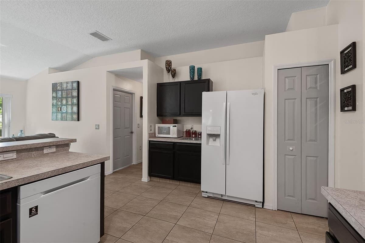 3 RUSSMAN LANE — photo 19 of 69