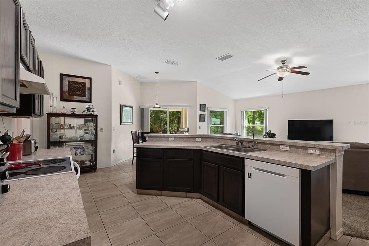 3 RUSSMAN LANE — photo 17 of 69
