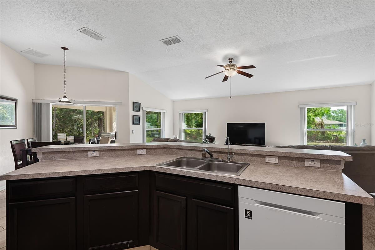 3 RUSSMAN LANE — photo 18 of 69