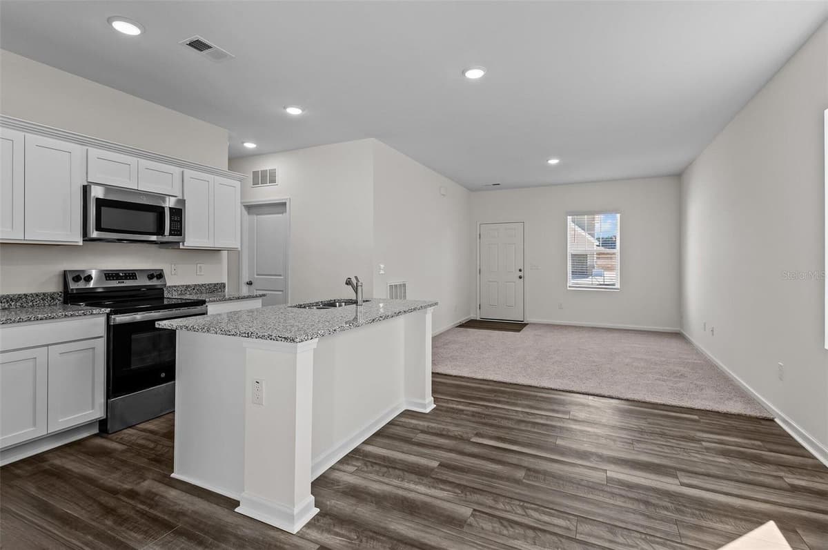 14626 ITALY AVENUE — photo 9 of 22