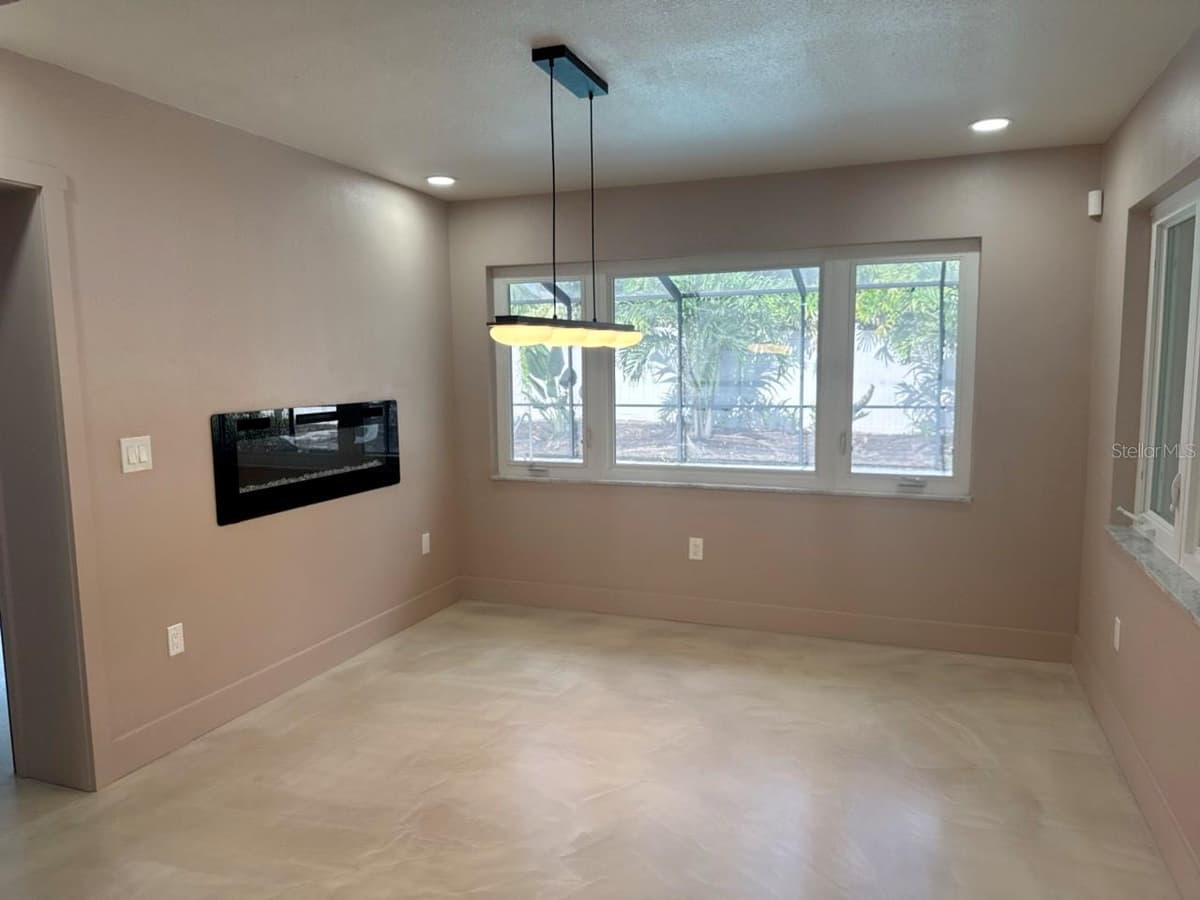 3197 WALNUT STREET — photo 6 of 19
