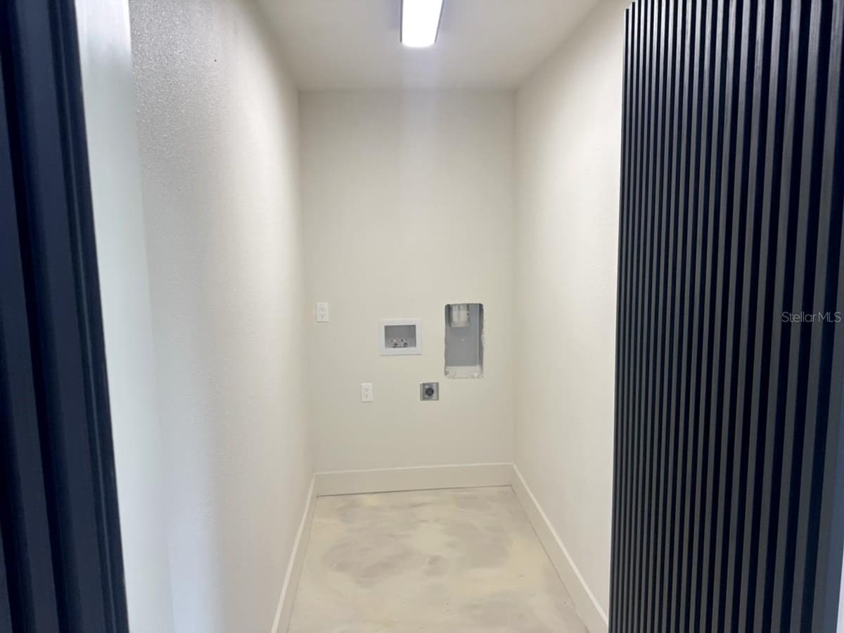 3197 WALNUT STREET — photo 7 of 19