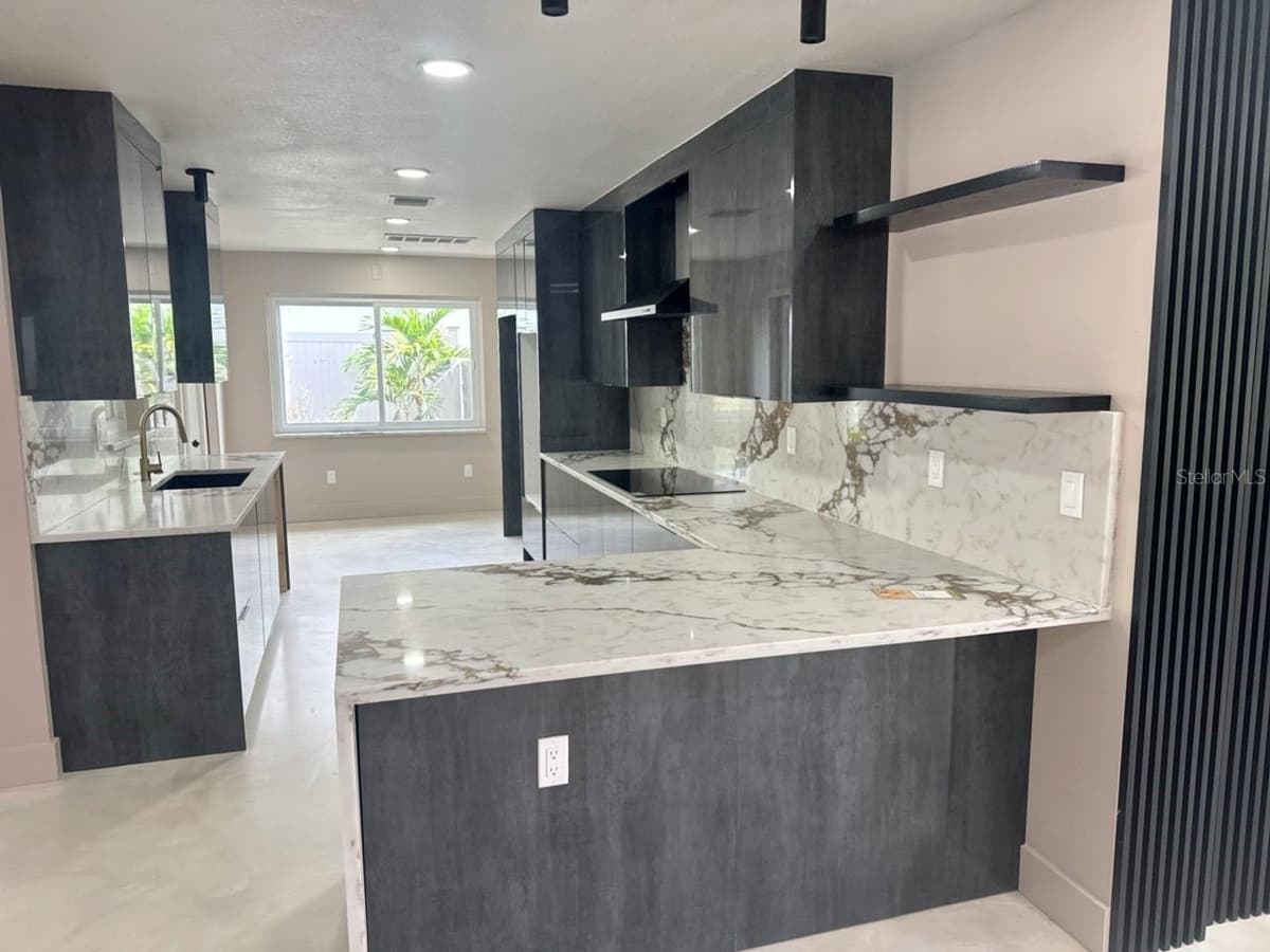3197 WALNUT STREET — photo 4 of 19