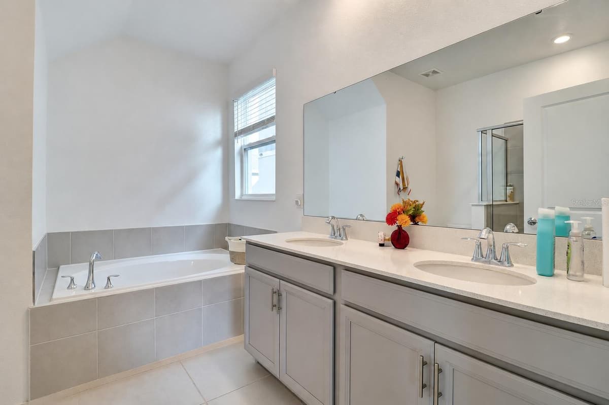 6352 SPRUCEPINE LANE — photo 8 of 29