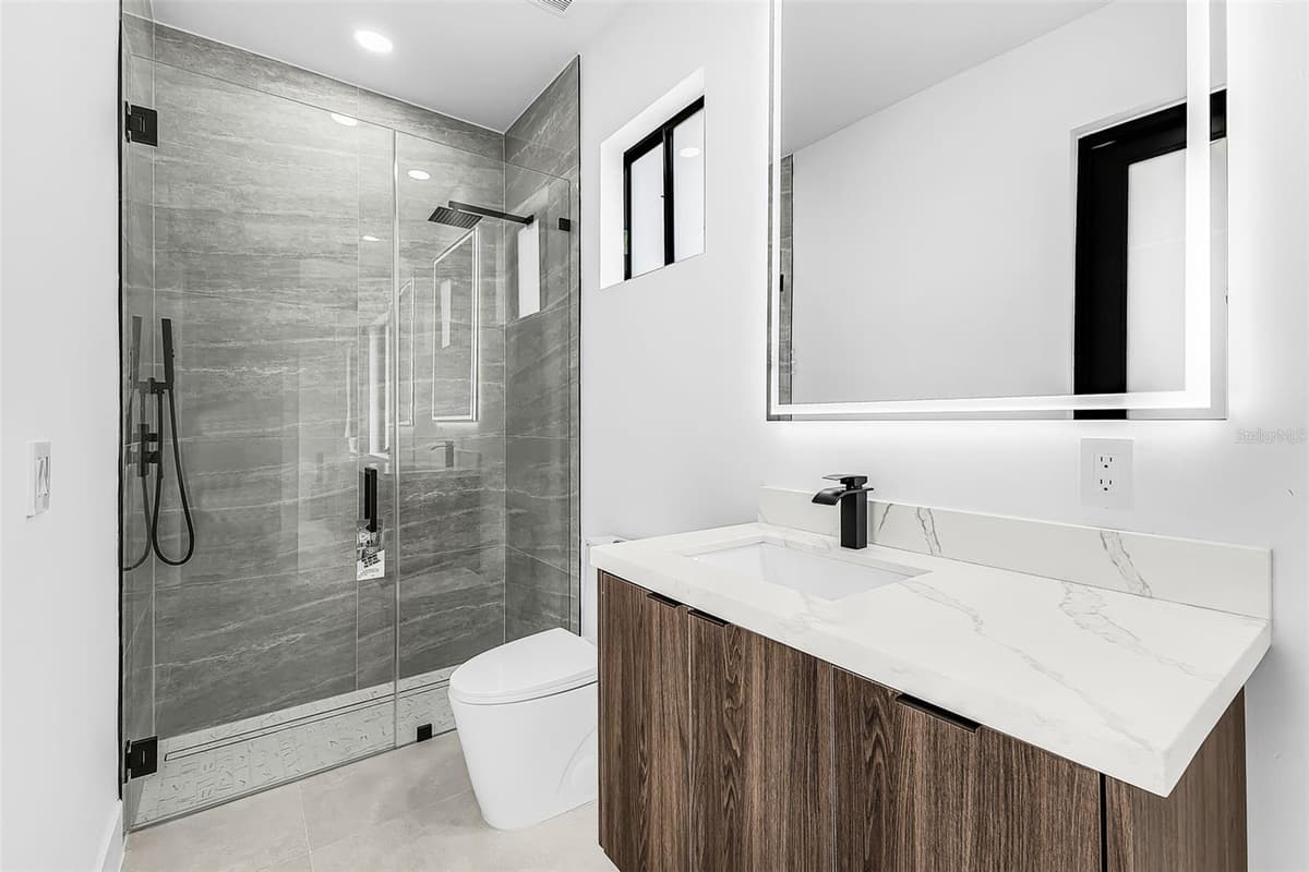 1503 38 AVENUE — photo 14 of 35