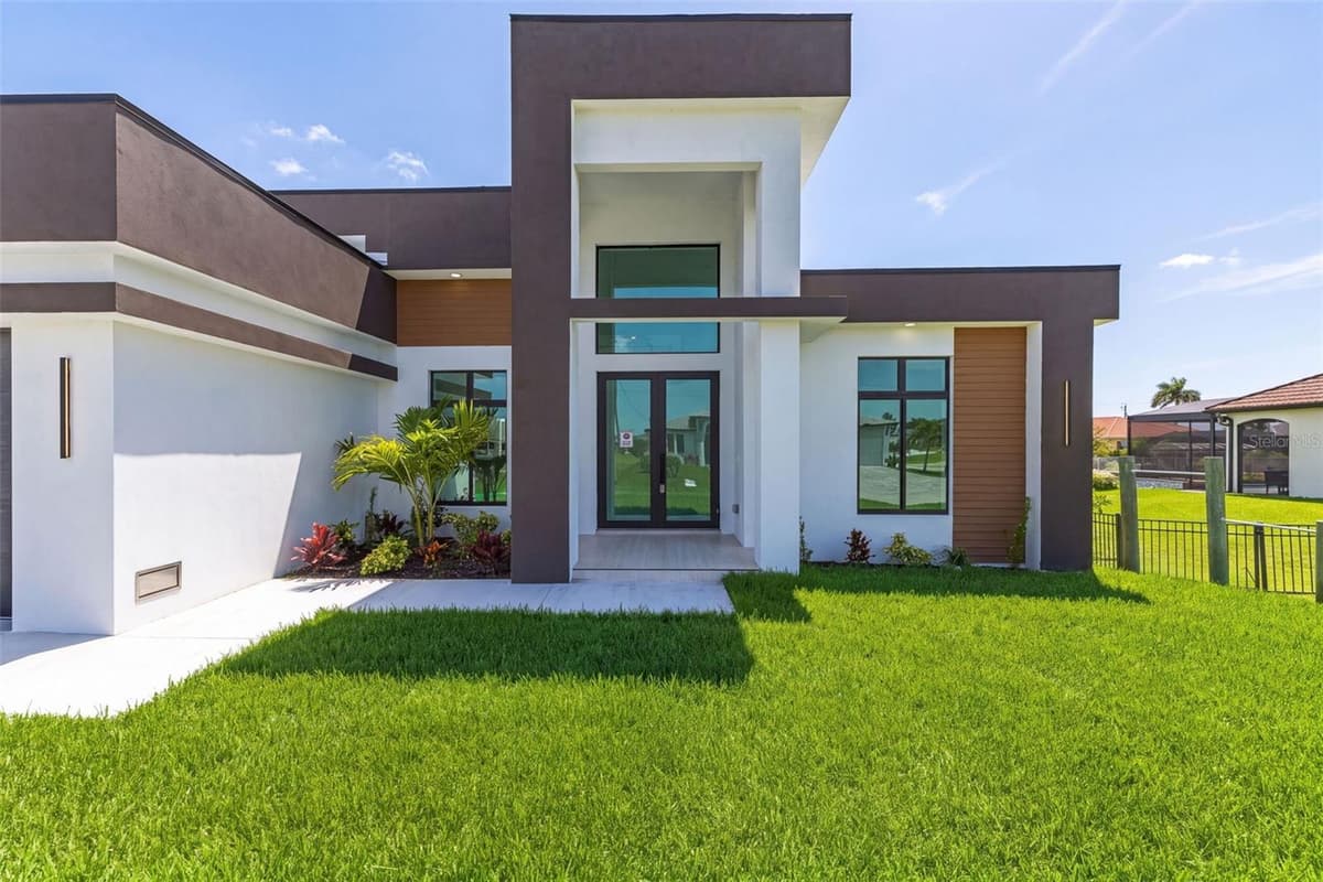 1503 38 AVENUE — photo 4 of 35