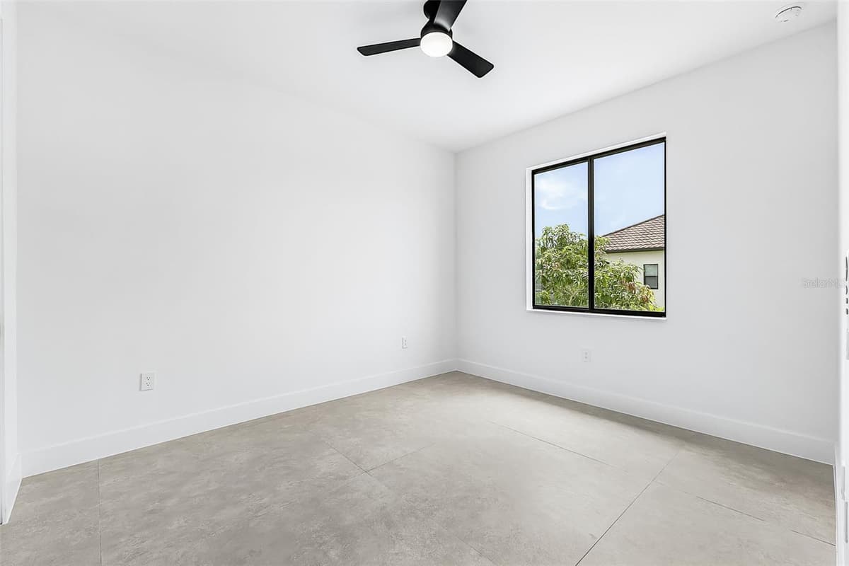1503 38 AVENUE — photo 15 of 35