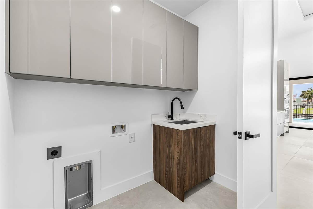 1503 38 AVENUE — photo 13 of 35
