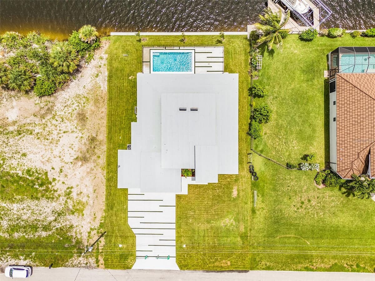 1503 38 AVENUE — photo 34 of 35