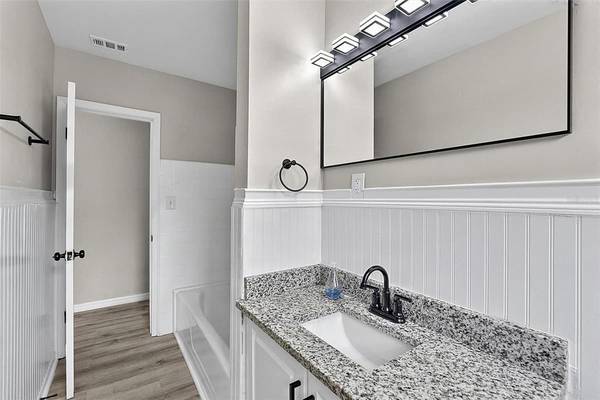 610 ROMA STREET — photo 31 of 46