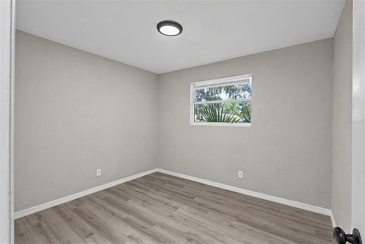 610 ROMA STREET — photo 27 of 46